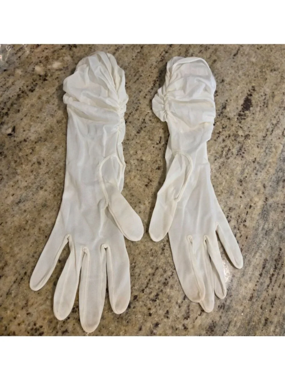 Vintage Womens Size L/XL Cream Nylon Formal Gloves 13